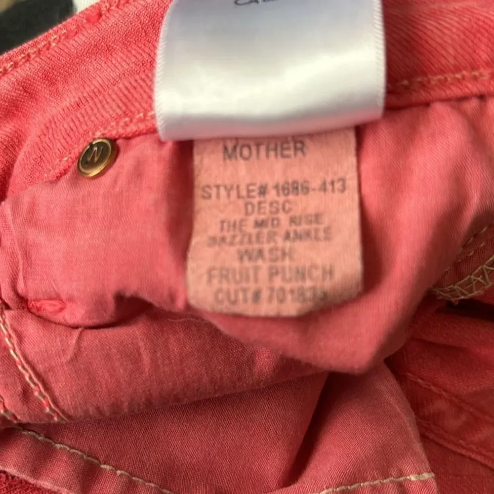 Mother Mid Rise Dazzler Ankle in Fruit Punch Jeans Size 26